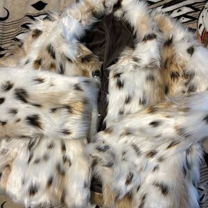 Stylish Faux Fur Women's Coat - White and Brown